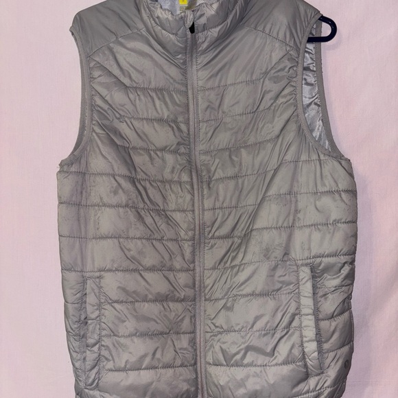 Xersion Light Gray Puffer Vest - Picture 1 of 10